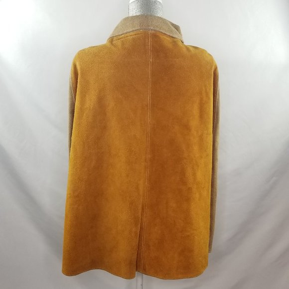 VINTAGE 1960’s Two-tone Suede Cape - Picture 7 of 9